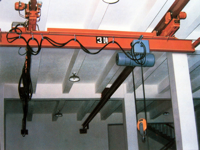悬挂式起重机