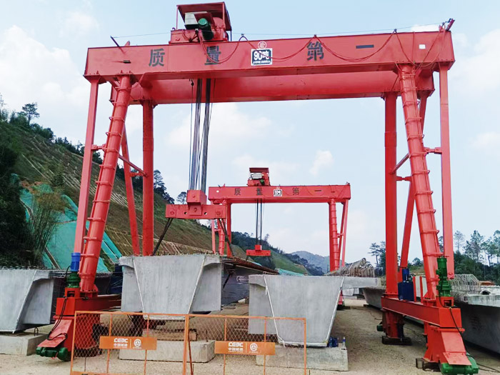 轮胎门式起重机