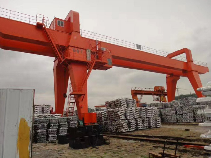 双主梁门式起重机